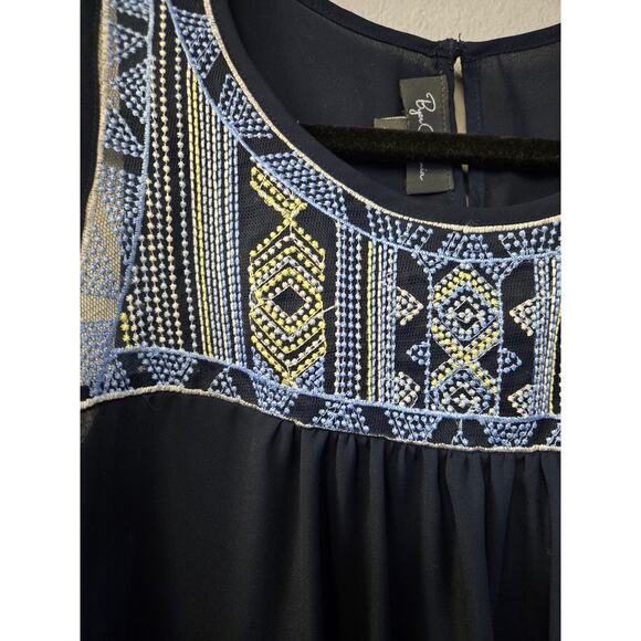 Byer California Navy Blue Embroidered Sleeveless Top Open Back Size Small - Picture 3 of 9